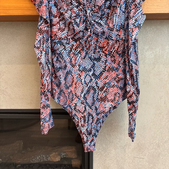 NWOT Diane von Furstenberg Roland ruched printed mesh bodysuit, Size M - Picture 9 of 15